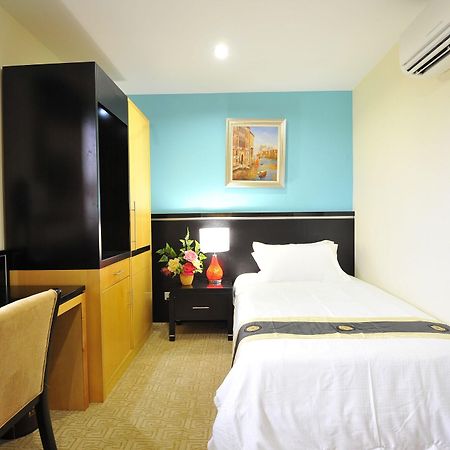 Hallmark View Hotel Malacca Room photo